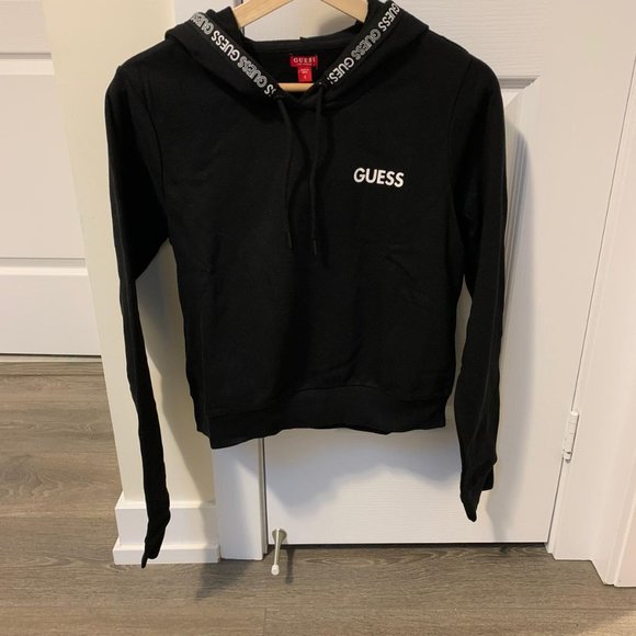 Black women's guess hoodie, brand new without tags - Picture 2 of 2